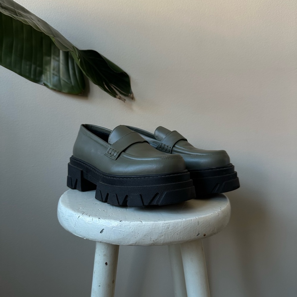 Women’s Alohas Olive Green Loafers - Picture 1 of 4
